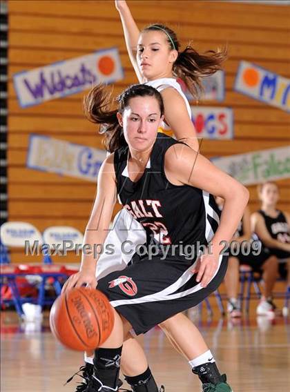 Thumbnail 1 in Galt vs. Livermore (Bulldog Winter Classic) photogallery.