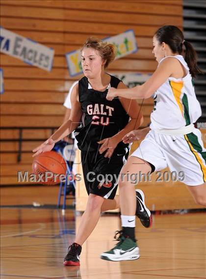 Thumbnail 1 in Galt vs. Livermore (Bulldog Winter Classic) photogallery.