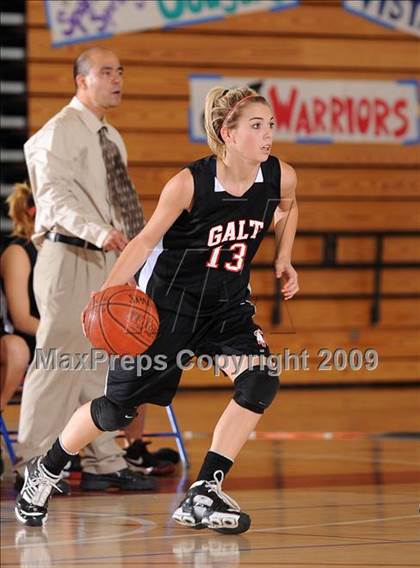 Thumbnail 2 in Galt vs. Livermore (Bulldog Winter Classic) photogallery.
