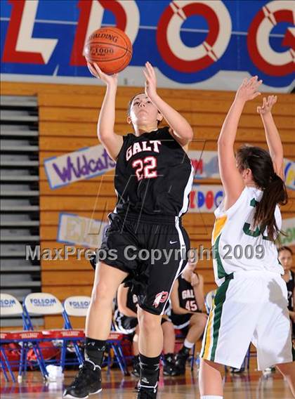 Thumbnail 3 in Galt vs. Livermore (Bulldog Winter Classic) photogallery.