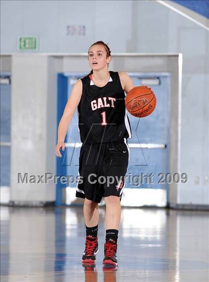 Thumbnail 1 in Galt vs. Livermore (Bulldog Winter Classic) photogallery.