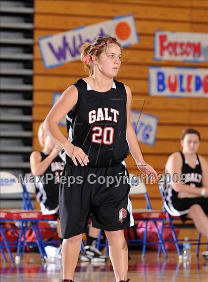 Thumbnail 3 in Galt vs. Livermore (Bulldog Winter Classic) photogallery.