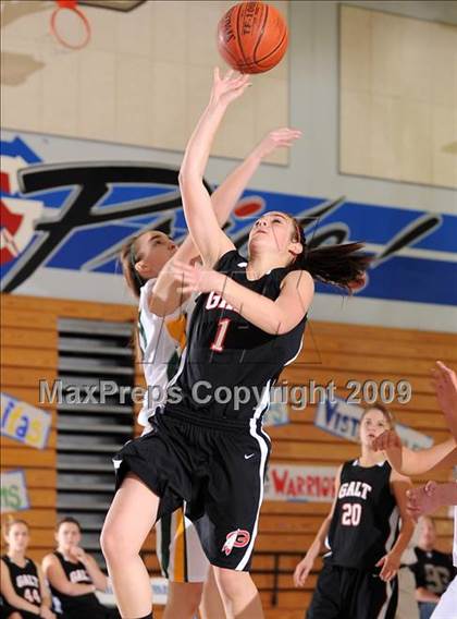 Thumbnail 3 in Galt vs. Livermore (Bulldog Winter Classic) photogallery.