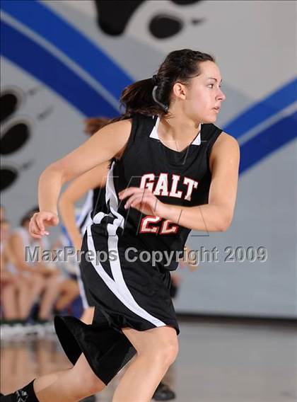 Thumbnail 3 in Galt vs. Livermore (Bulldog Winter Classic) photogallery.