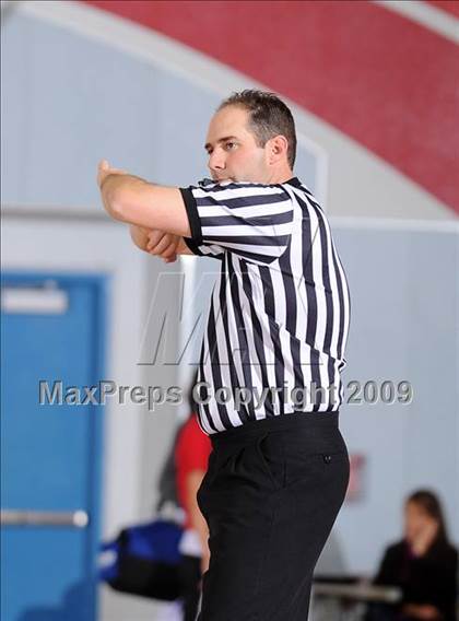 Thumbnail 2 in Galt vs. Livermore (Bulldog Winter Classic) photogallery.