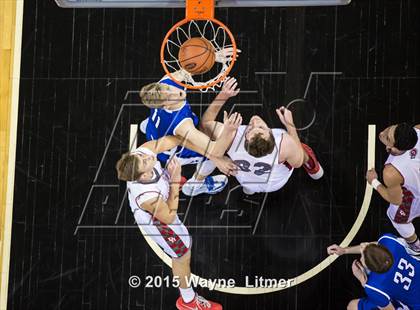 Thumbnail 2 in Covington Catholic vs Dixie photogallery.
