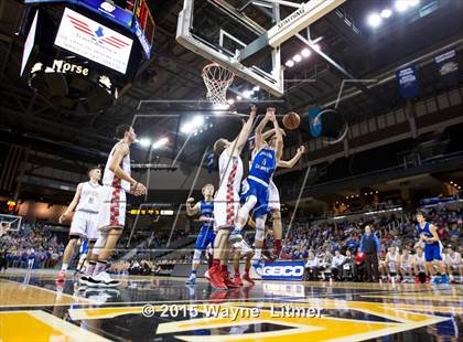 Thumbnail 2 in Covington Catholic vs Dixie photogallery.