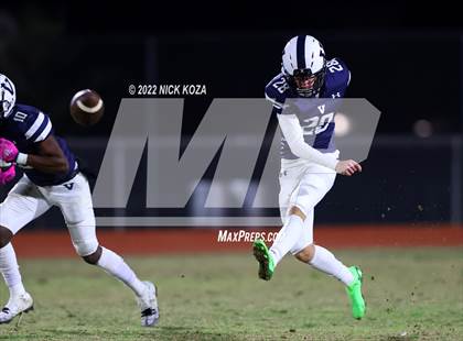 Thumbnail 3 in Birmingham vs. Venice (CIF LACS Open Division Playoff) photogallery.