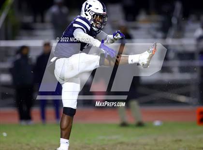 Thumbnail 3 in Birmingham vs. Venice (CIF LACS Open Division Playoff) photogallery.