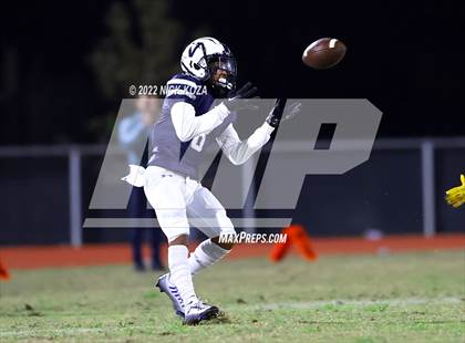 Thumbnail 1 in Birmingham vs. Venice (CIF LACS Open Division Playoff) photogallery.