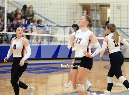 Thumbnail 1 in Grand Saline vs Troup photogallery.