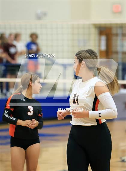 Thumbnail 2 in Grand Saline vs Troup photogallery.