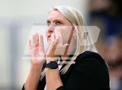 Thumbnail 1 in Grand Saline vs Troup photogallery.