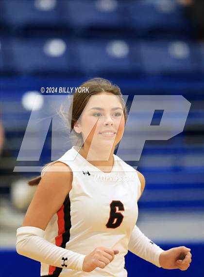 Thumbnail 1 in Grand Saline vs Troup photogallery.