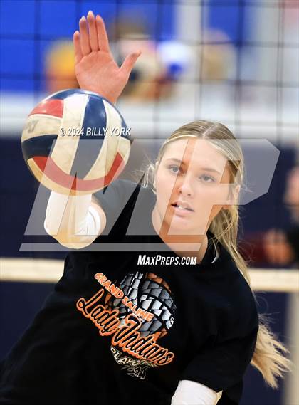 Thumbnail 2 in Grand Saline vs Troup photogallery.