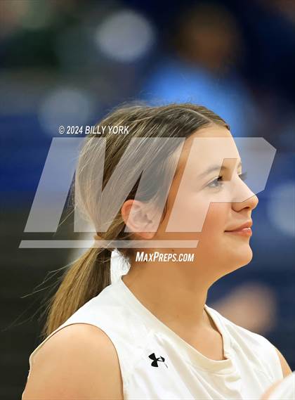 Thumbnail 1 in Grand Saline vs Troup photogallery.