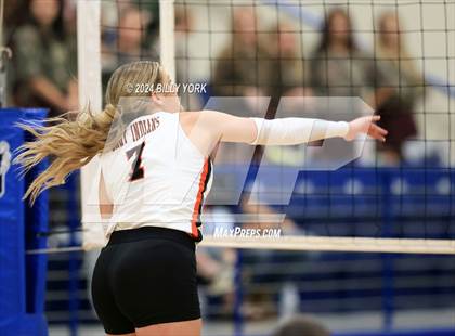 Thumbnail 2 in Grand Saline vs Troup photogallery.