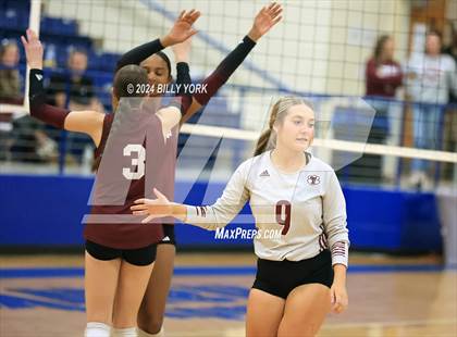 Thumbnail 2 in Grand Saline vs Troup photogallery.