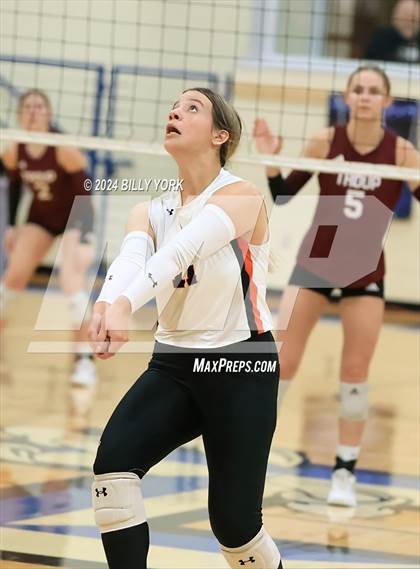 Thumbnail 3 in Grand Saline vs Troup photogallery.