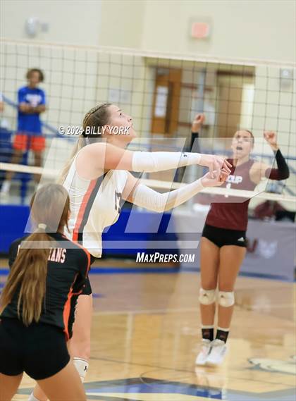 Thumbnail 2 in Grand Saline vs Troup photogallery.
