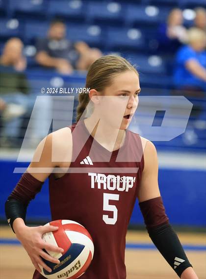 Thumbnail 2 in Grand Saline vs Troup photogallery.