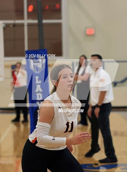 Thumbnail 1 in Grand Saline vs Troup photogallery.