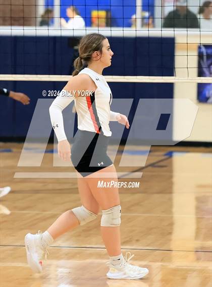 Thumbnail 2 in Grand Saline vs Troup photogallery.