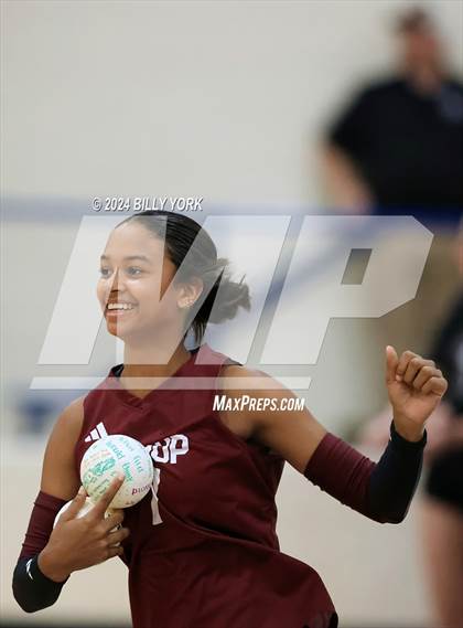 Thumbnail 3 in Grand Saline vs Troup photogallery.