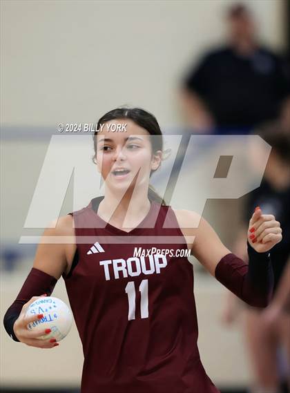 Thumbnail 2 in Grand Saline vs Troup photogallery.