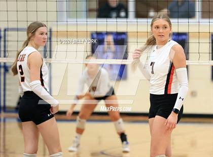 Thumbnail 1 in Grand Saline vs Troup photogallery.