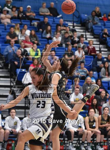 Thumbnail 1 in Hunter vs. Davis (UHSAA First Round) photogallery.