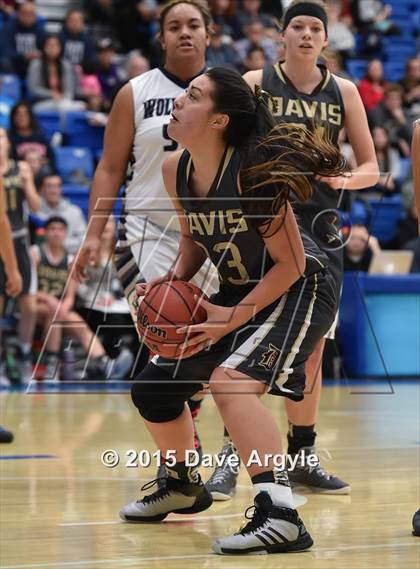 Thumbnail 1 in Hunter vs. Davis (UHSAA First Round) photogallery.