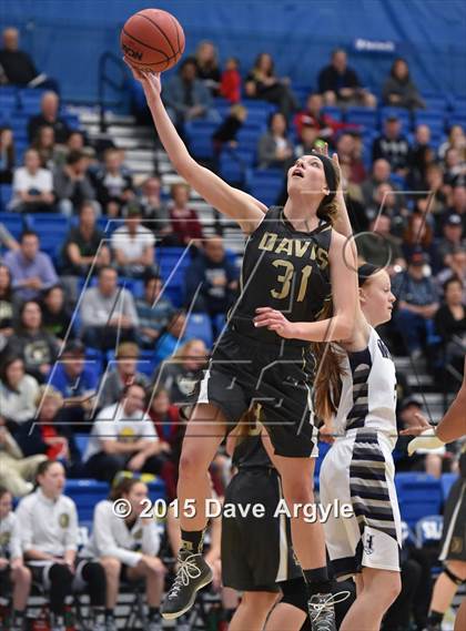 Thumbnail 1 in Hunter vs. Davis (UHSAA First Round) photogallery.