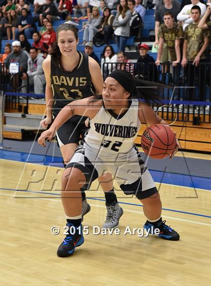 Thumbnail 1 in Hunter vs. Davis (UHSAA First Round) photogallery.