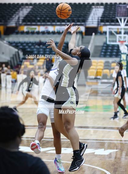 Thumbnail 3 in King's Fork vs Norview (VHSL 5B Semifinal) photogallery.