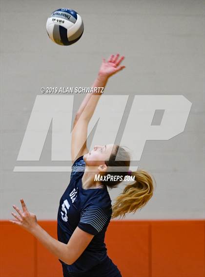 Thumbnail 3 in Victor vs. Our Lady of Mercy (NYSPHSAA Section 5 Class AA Championship) photogallery.