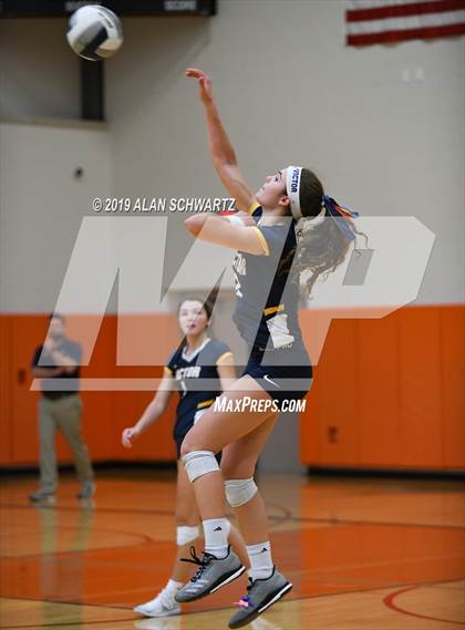Thumbnail 1 in Victor vs. Our Lady of Mercy (NYSPHSAA Section 5 Class AA Championship) photogallery.