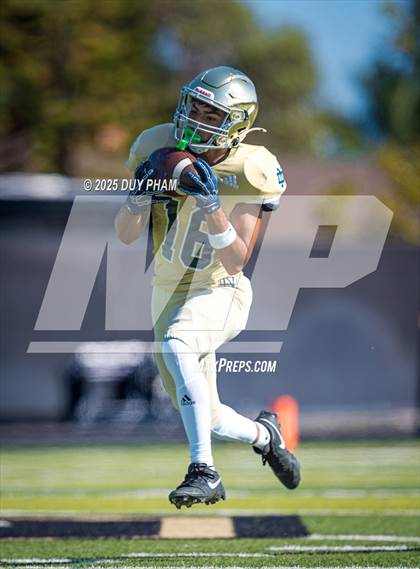 Thumbnail 2 in Notre Dame (SO) @ Servite photogallery.