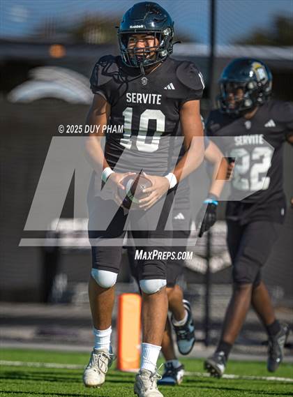 Thumbnail 1 in Notre Dame (SO) @ Servite photogallery.