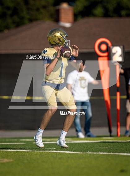 Thumbnail 2 in Notre Dame (SO) @ Servite photogallery.