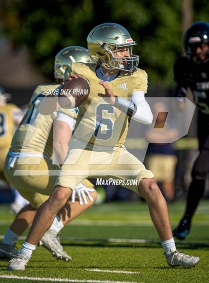 Thumbnail 1 in Notre Dame (SO) @ Servite photogallery.