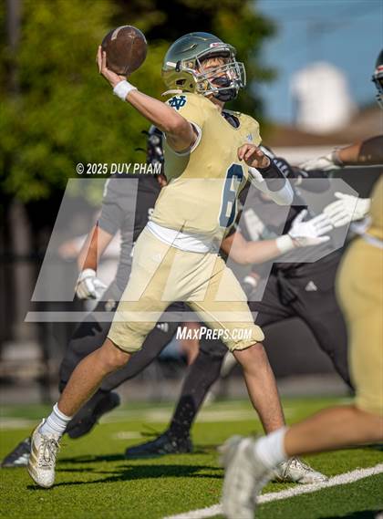 Thumbnail 1 in Notre Dame (SO) @ Servite photogallery.