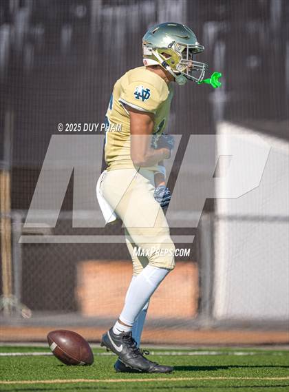 Thumbnail 2 in Notre Dame (SO) @ Servite photogallery.