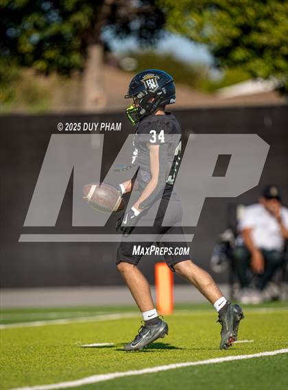 Thumbnail 2 in Notre Dame (SO) @ Servite photogallery.