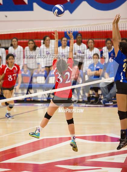 Thumbnail 3 in Charter Oak @ Los Altos photogallery.