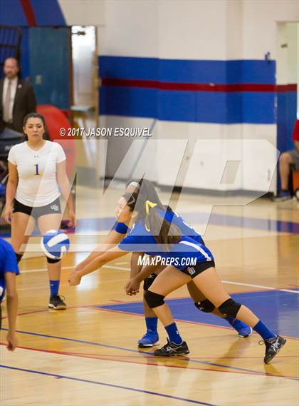 Thumbnail 3 in Charter Oak @ Los Altos photogallery.