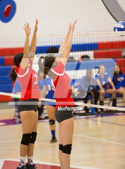 Thumbnail 1 in Charter Oak @ Los Altos photogallery.