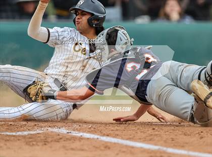 Thumbnail 2 in Chaminade @ Crespi photogallery.
