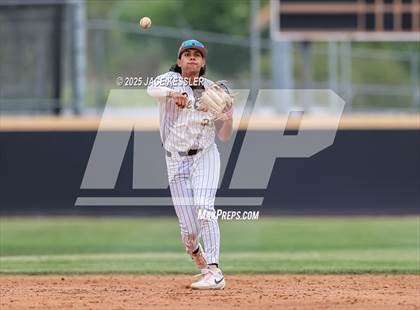 Thumbnail 2 in Chaminade @ Crespi photogallery.