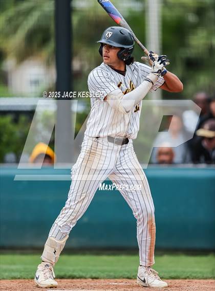 Thumbnail 2 in Chaminade @ Crespi photogallery.